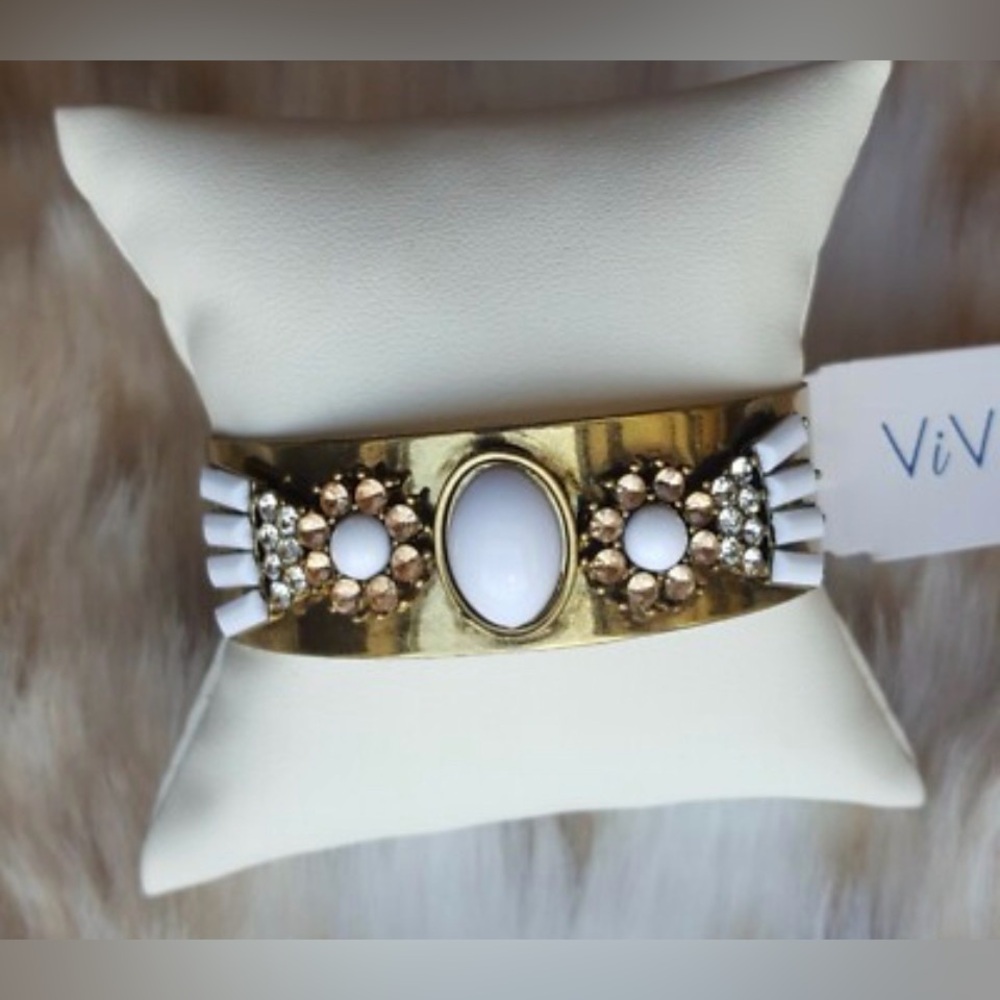 Genuine Crystal Bangle With Gemstone